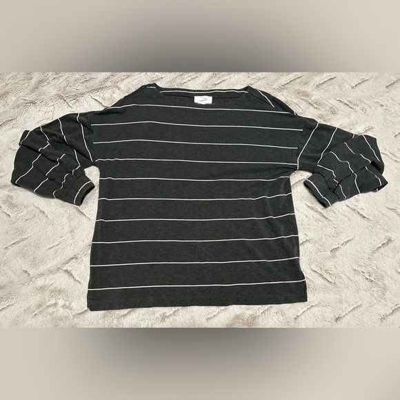 Soma Wknd pullover top long sleeve gray white stripe relaxed Top - Picture 3 of 13